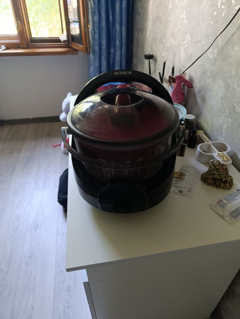 Продам пылесос Арника
