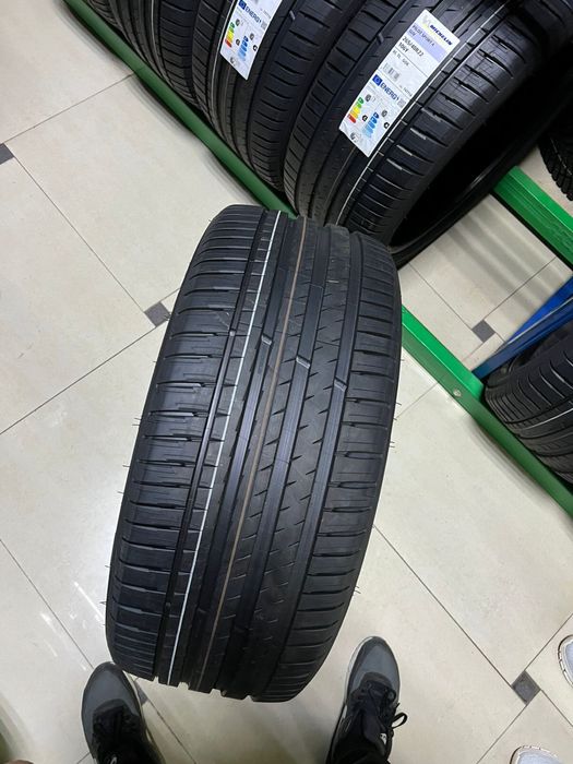 Продам НОВУЮ летнюю резину в Астане 265/40 R22