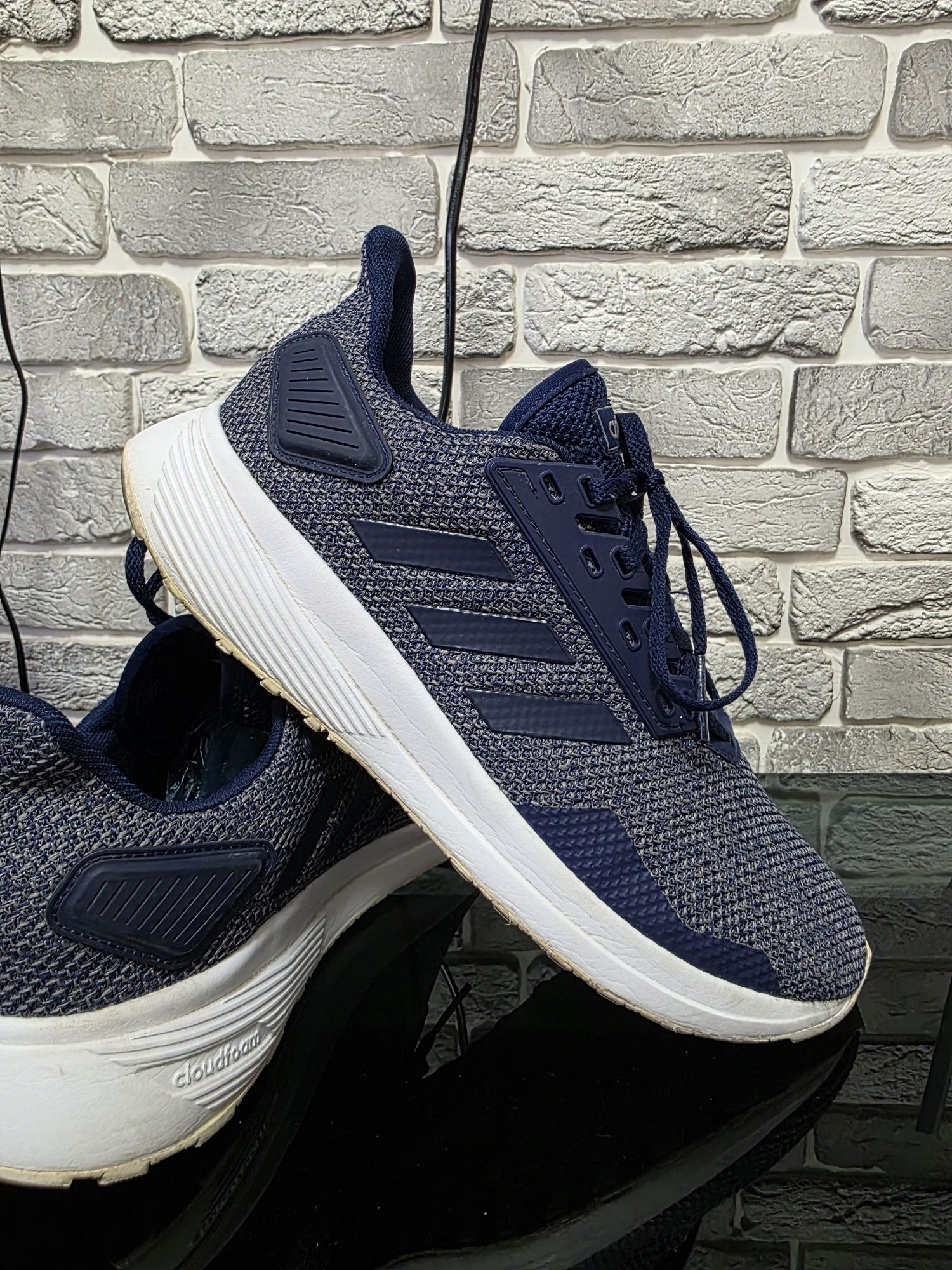 Оригинальные кроссы Adidas