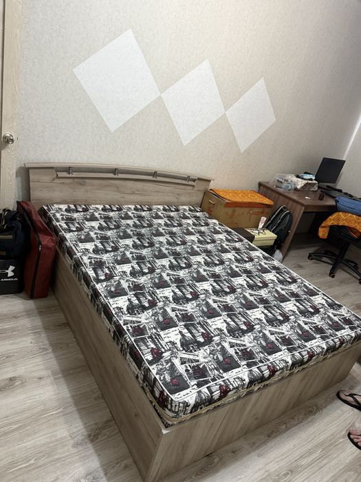 Кровать новая с новым матрасом