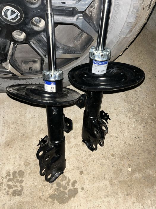 Передние амортизаторы Камри 50 американец