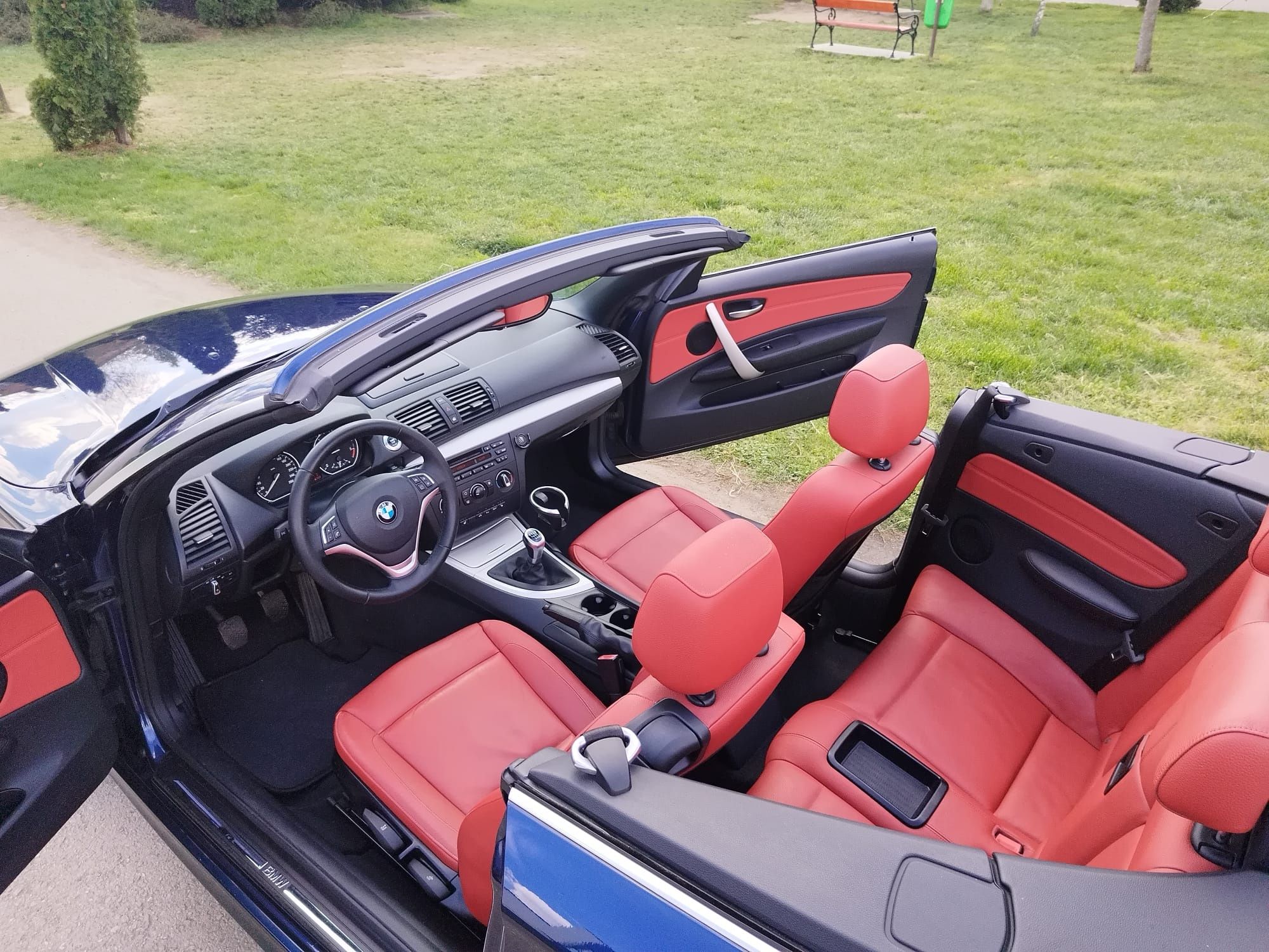 BMW 123d cabrio cu 204 cp, an 2012, bixenon, central  AC