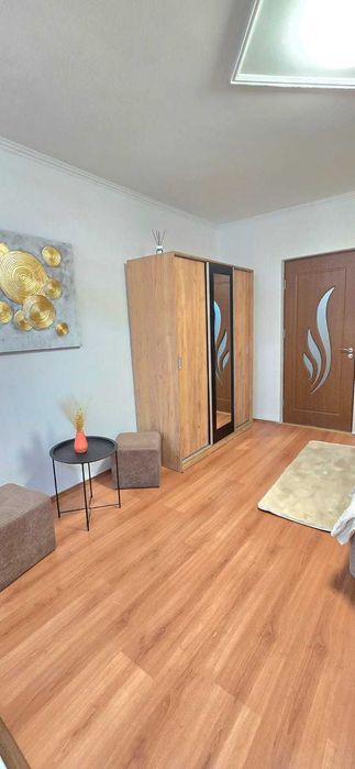 Inchiriez Garsoniera Et 3 Zona Policlinica