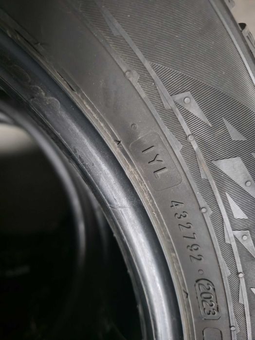 Set iarna 235/55R18 Nokian ca nou