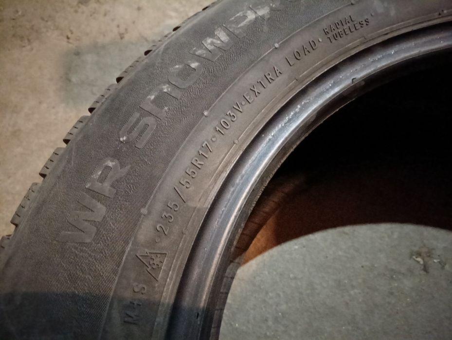 4бр. 235 55 17 Nokian Snowproof