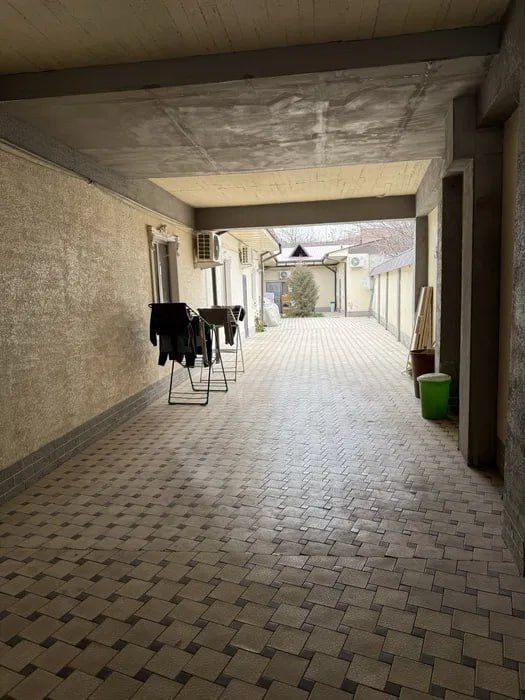 Uy sotiladi Obshiy dvor