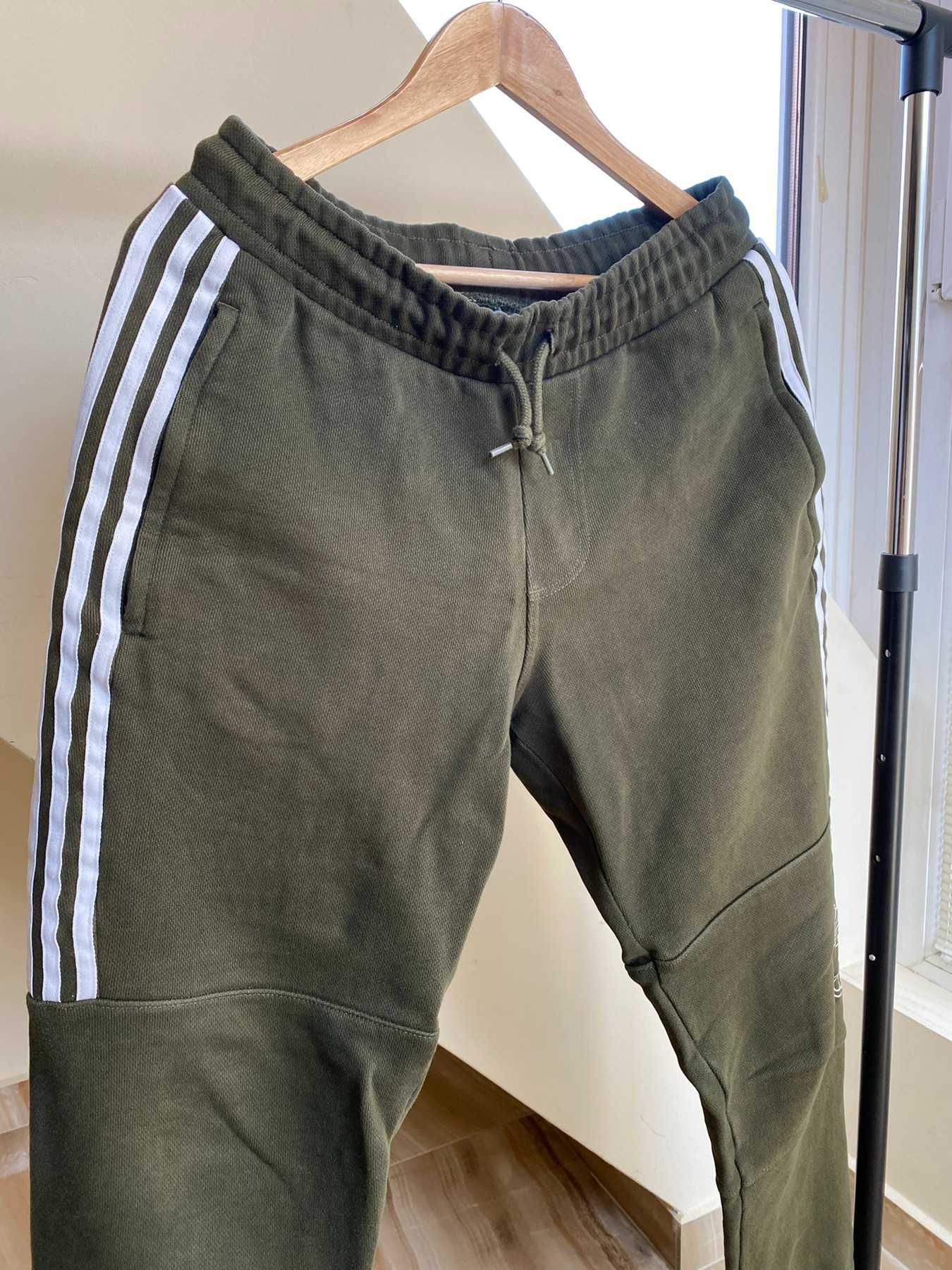 Спортен Екип Adidas Original S размер Без забележки/ Винтидж анцук