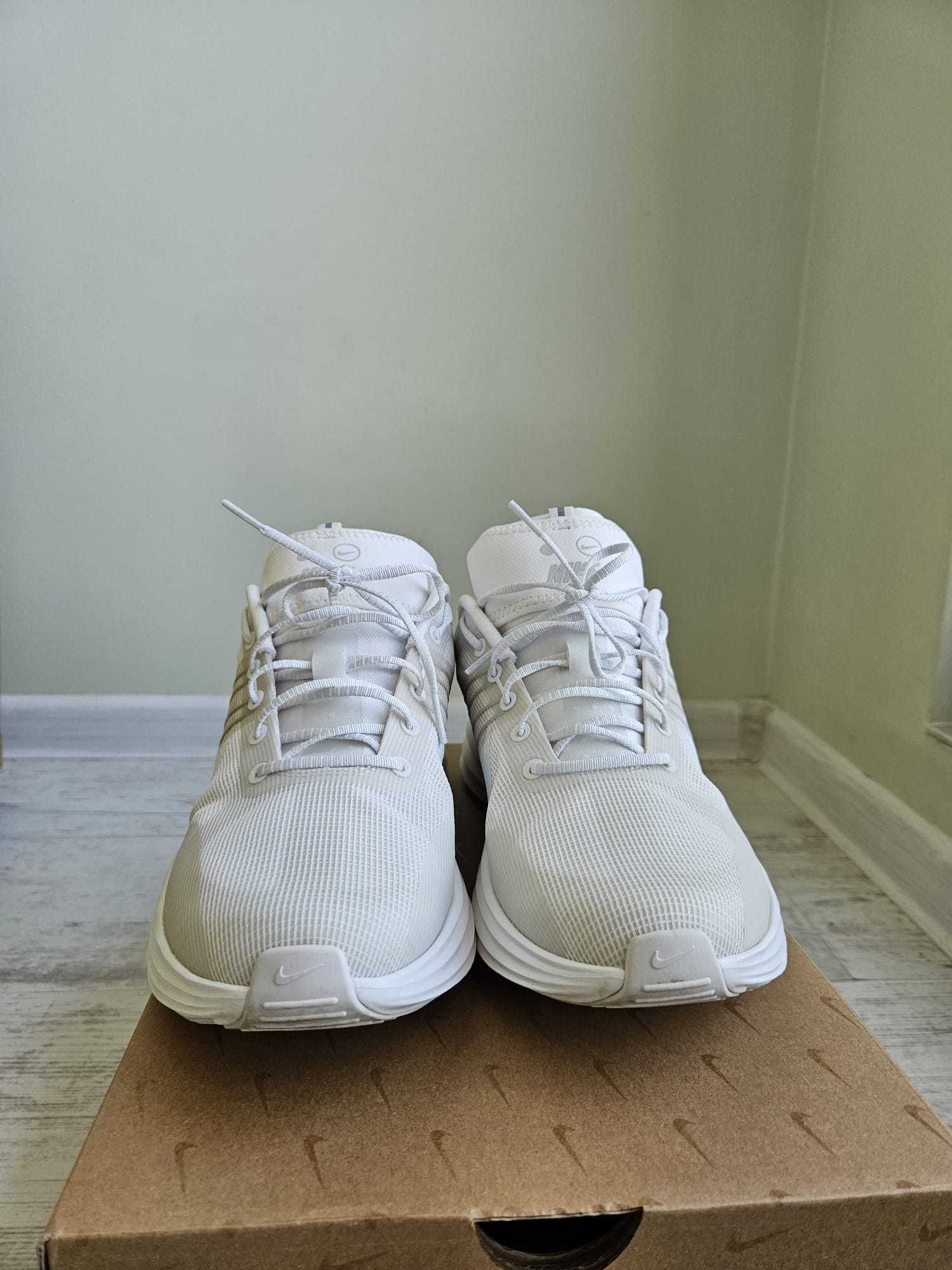 маратонки Nike 'LUNAR ROAM' (43 номер)