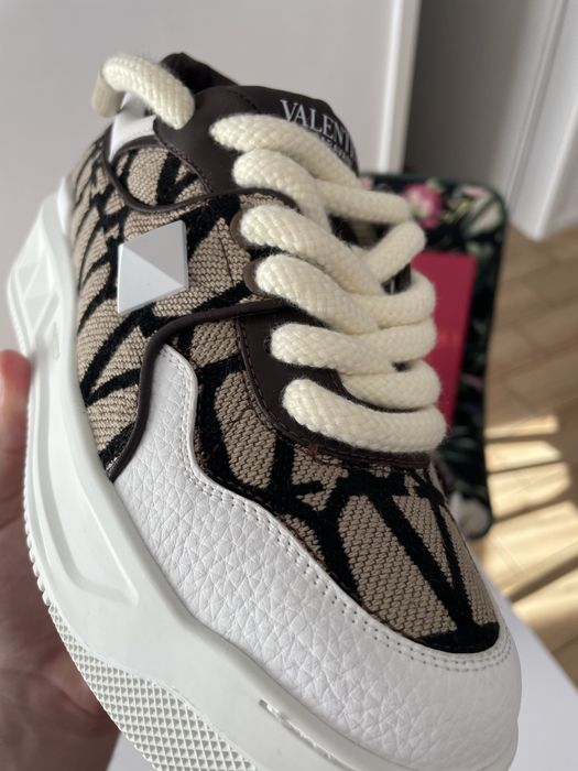 Adidasi Valentino One Stud Bej