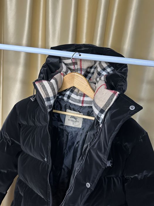 Geacă Burberry Puffer Neagră