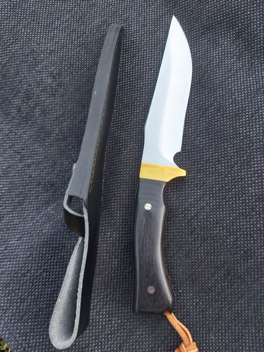 Висококачествен ръчно изработен нож с кожена кания,LN412