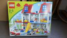 продавам чисто ново Lego Duplo 5795