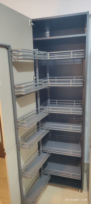 Montaj mobilă, montator mobilier, asamblare mobilă, tâmplărie