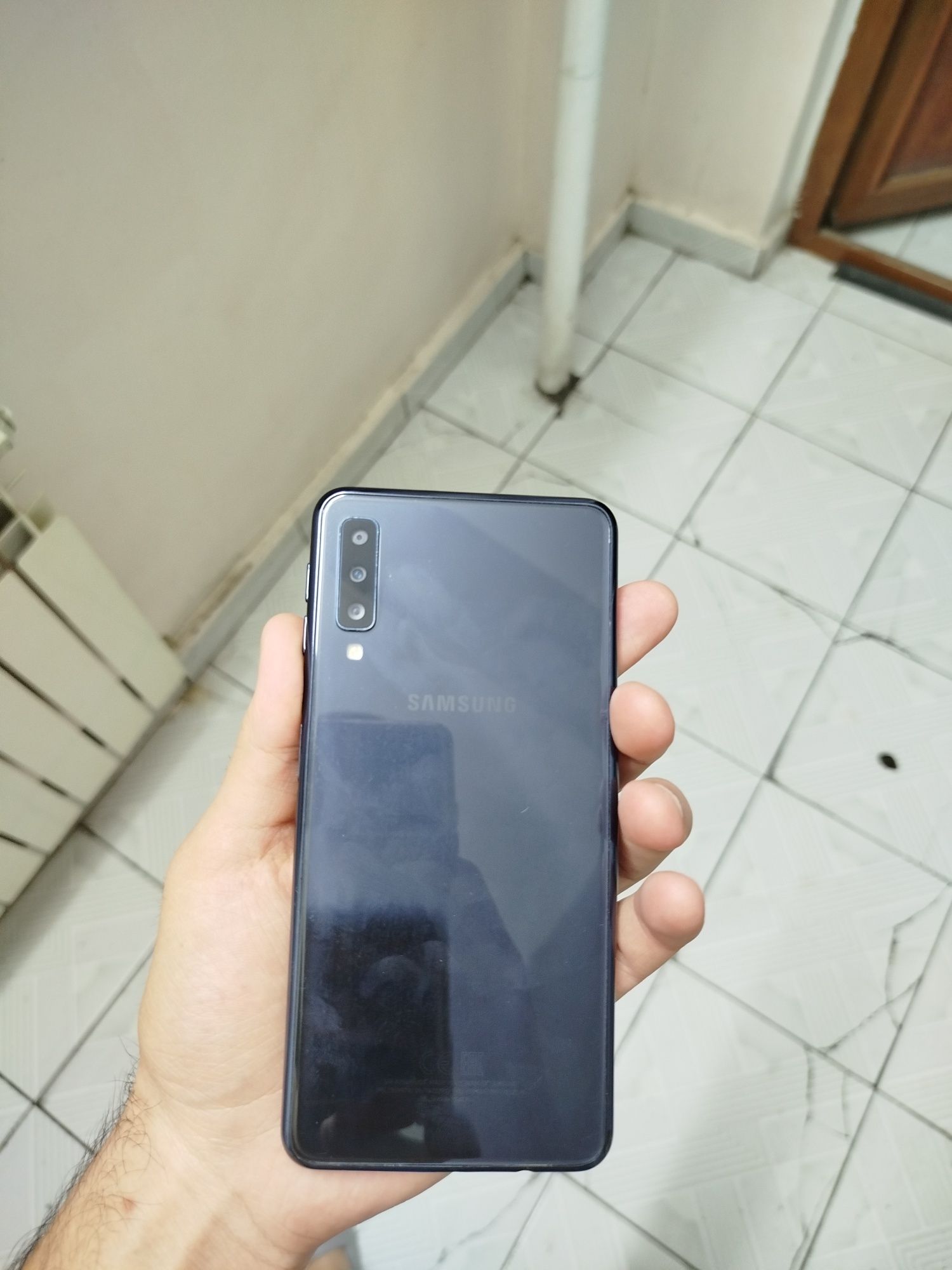 Samsung A7 2018 сотилади