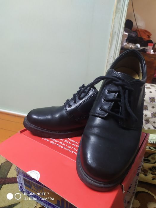 Продам мужские туфли