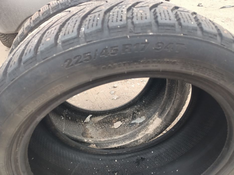 Продам резину в отличном состоянии зимняя