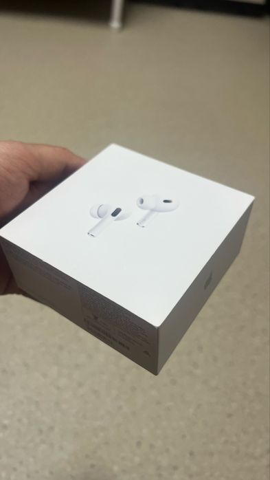 Коробка и оригинал шнур от оригинал наушников Airpods 2 pro