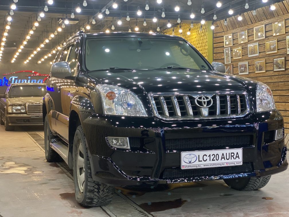 Обвес AURA  на Toyota Land Cruiser Prado 120