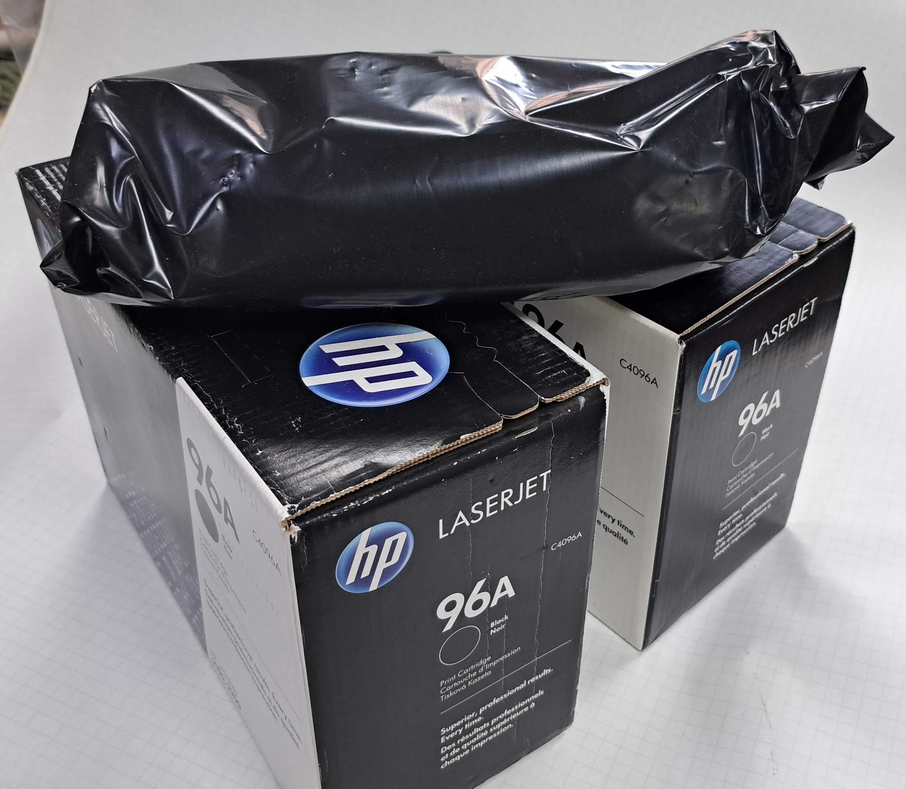 Imprimanta  AN HP LaserJet 2200DTN+ 3 cartuse toner originale sigilate