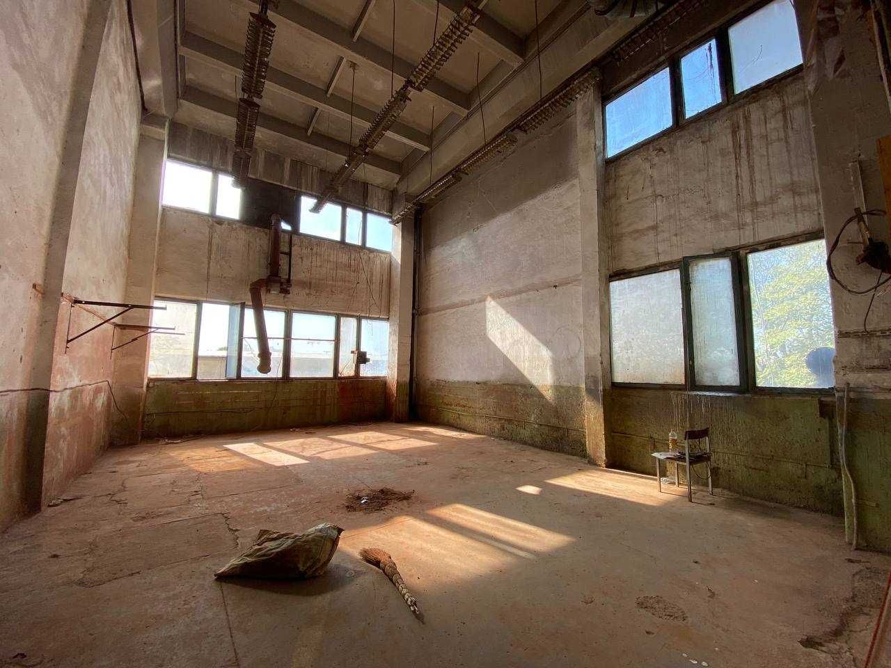 Цеха 2 и 3 этажи 1700 м² потолок 8 м промзона УзБУМ есть грузовой лифт
