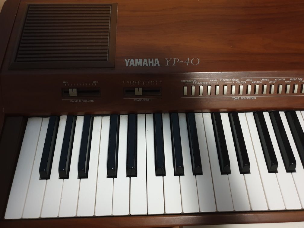 Orga electrica Yamaha Clavinova YP-40 1983