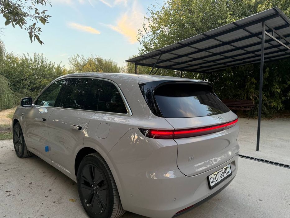 Продаётся Lixiang Li L6 PRO