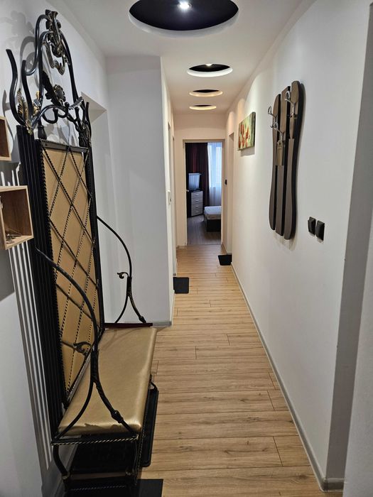 Дава се под наем Тристаен апартамент в Стамболийски - 90 кв.м за 612 € - Снимка #9