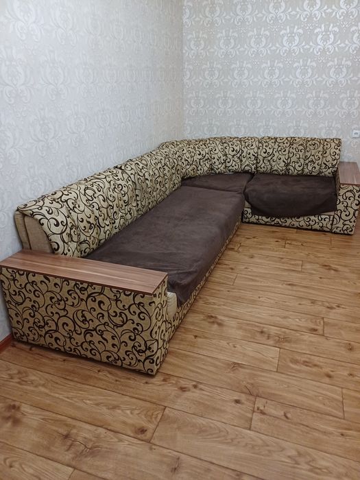Диван угловой. Срочно