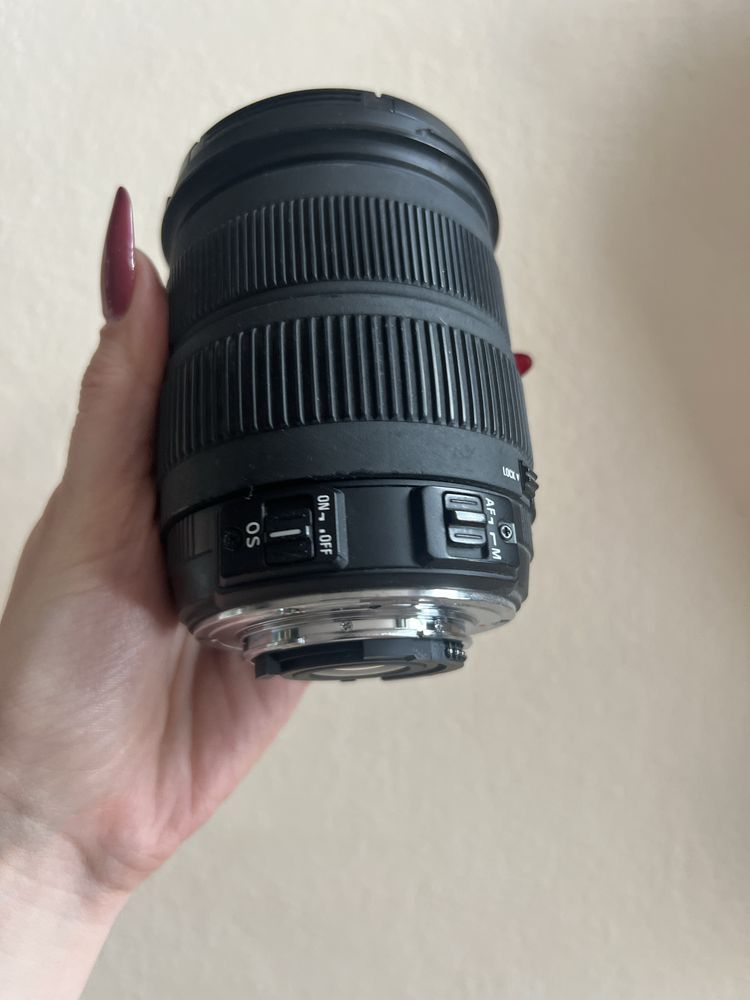 Obiectiv Sigma DC 18-200mm f/3.5-6.3 OS HSM lens