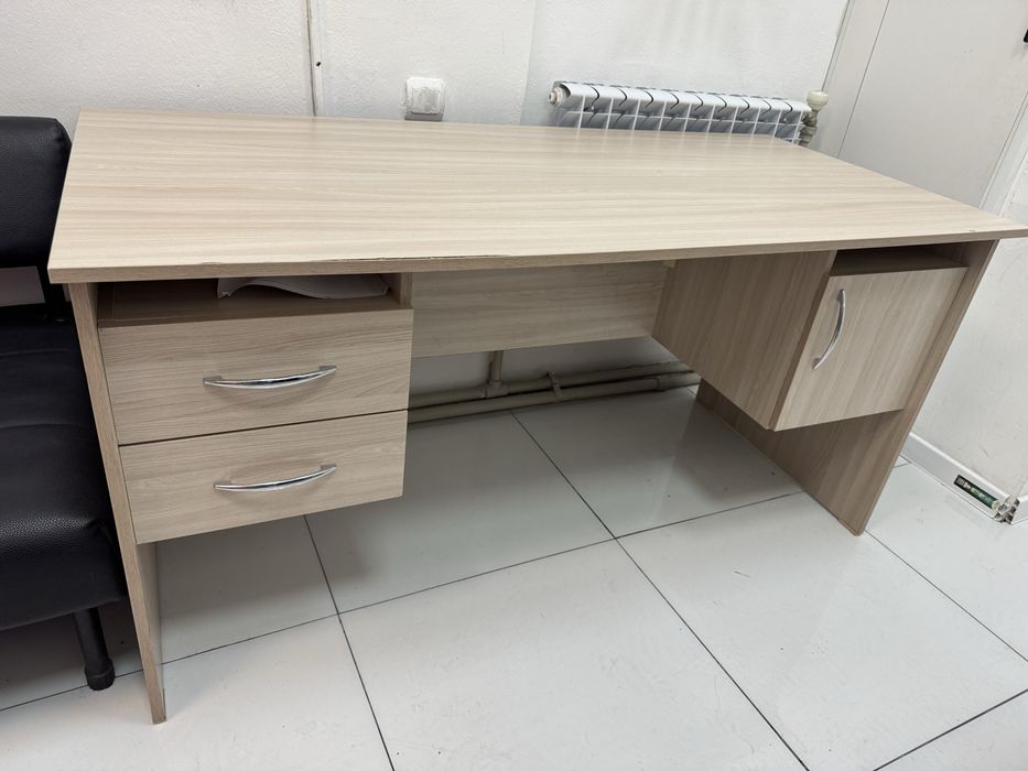 Продам офисный стол шкаф