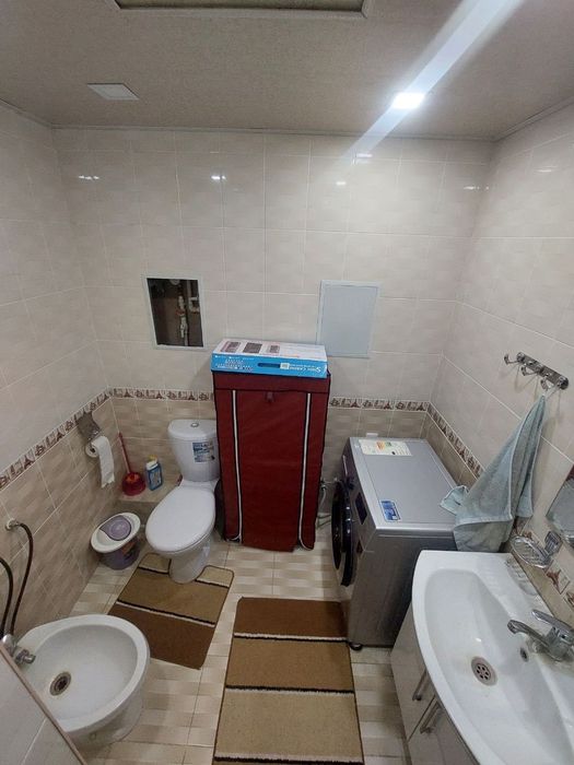 Срочно шахар марказидан квартира сотилади