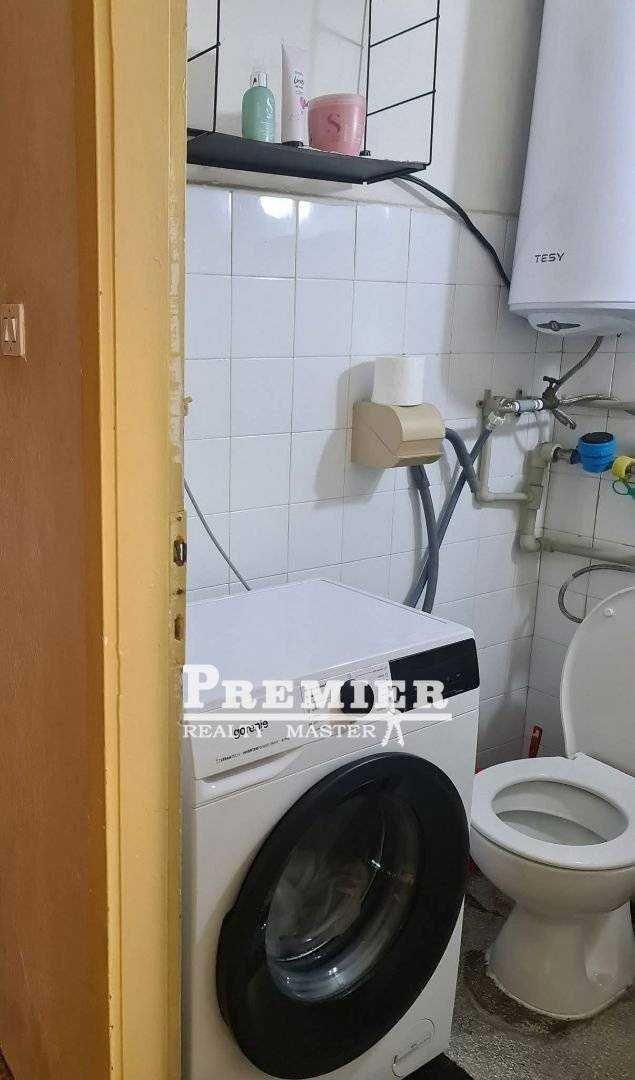 Предлагаме за продажба евтино студио без такса