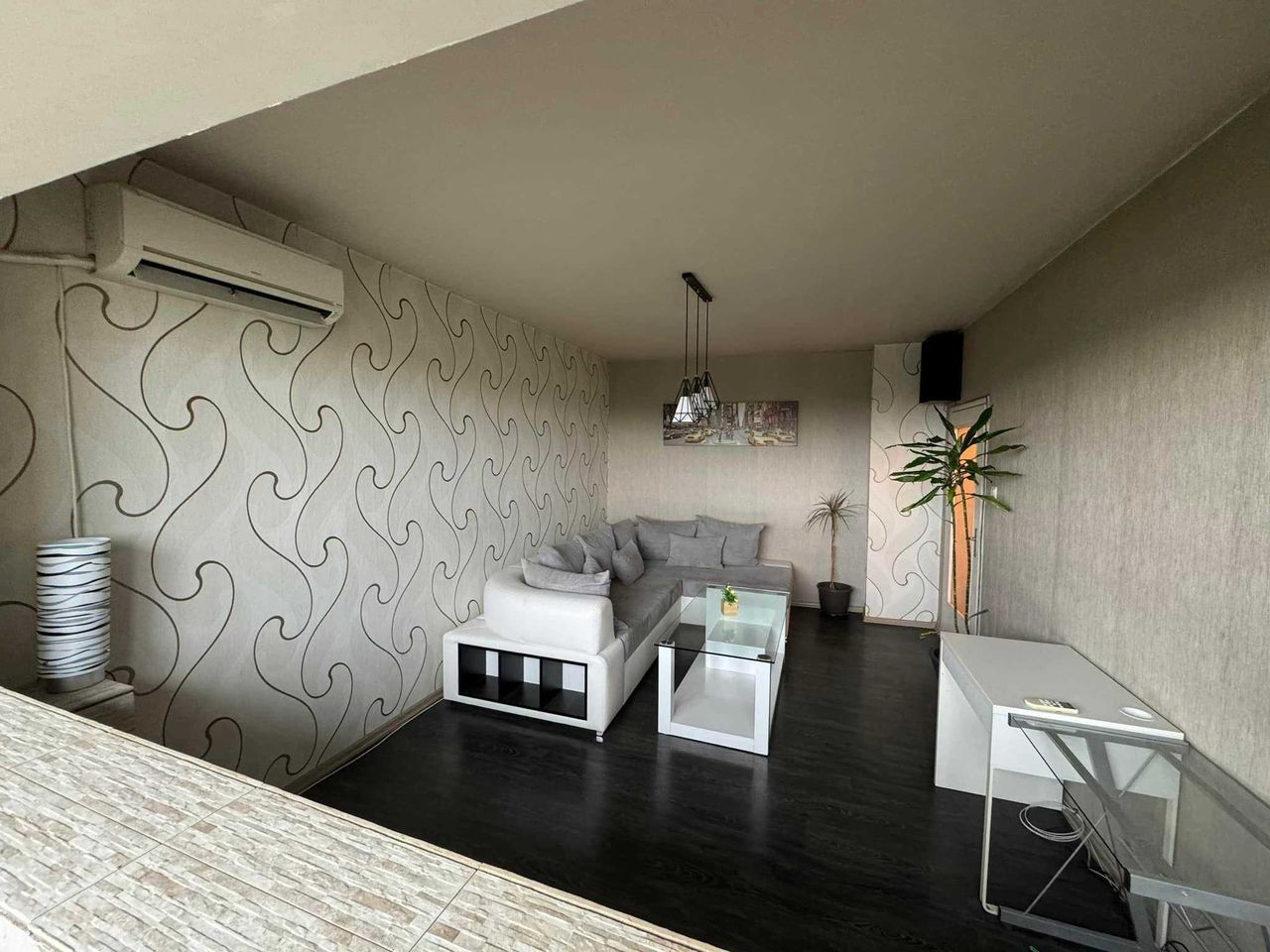 Дава се под наем Тристаен апартамент в Пловдив, Каменица 2 - 70 кв.м за 325 € - Снимка #1