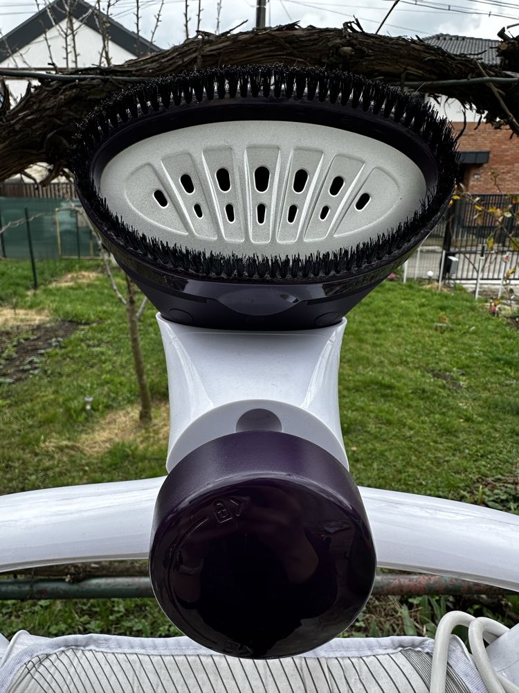 Aparat de călcat vertical Phillips Comfort Touch 2000W