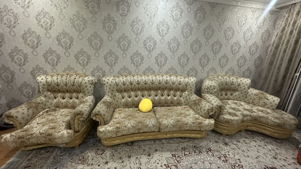 продам диван для зала
