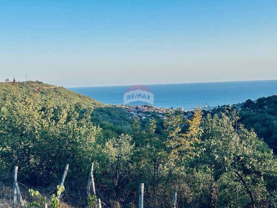 Парцел с морска гледка и потенциал за продажба или бизнес развитие, г