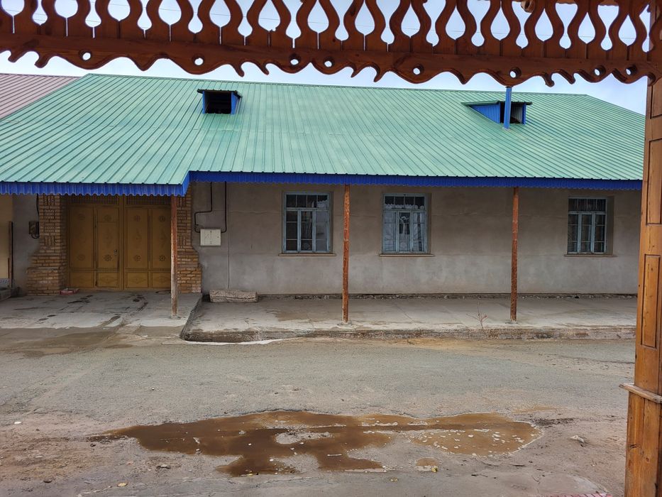 Турткуль шахар марказида жой сотилади