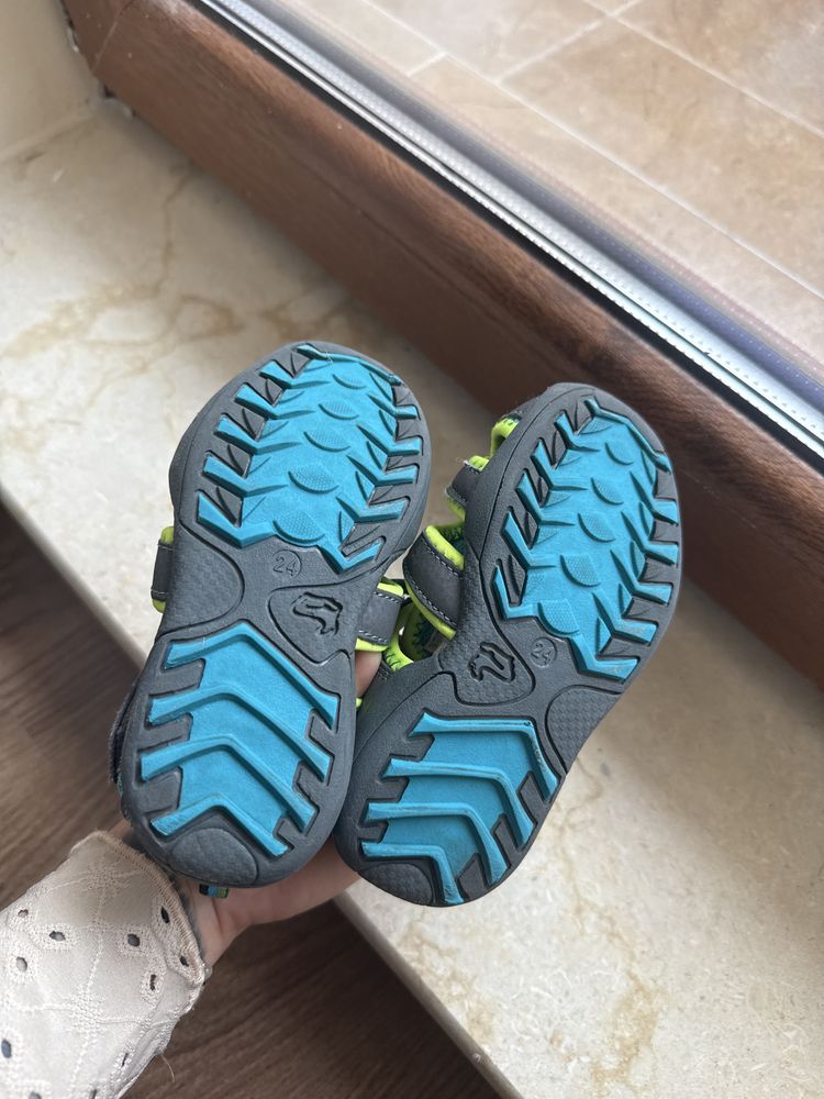 Детски сандали Bobbi