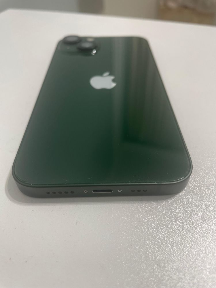 IPhone 13 в идеальном состоянии