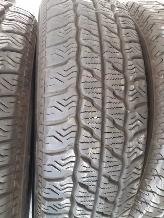 195/75/16C Maxxis 107/105R 2 бр нови