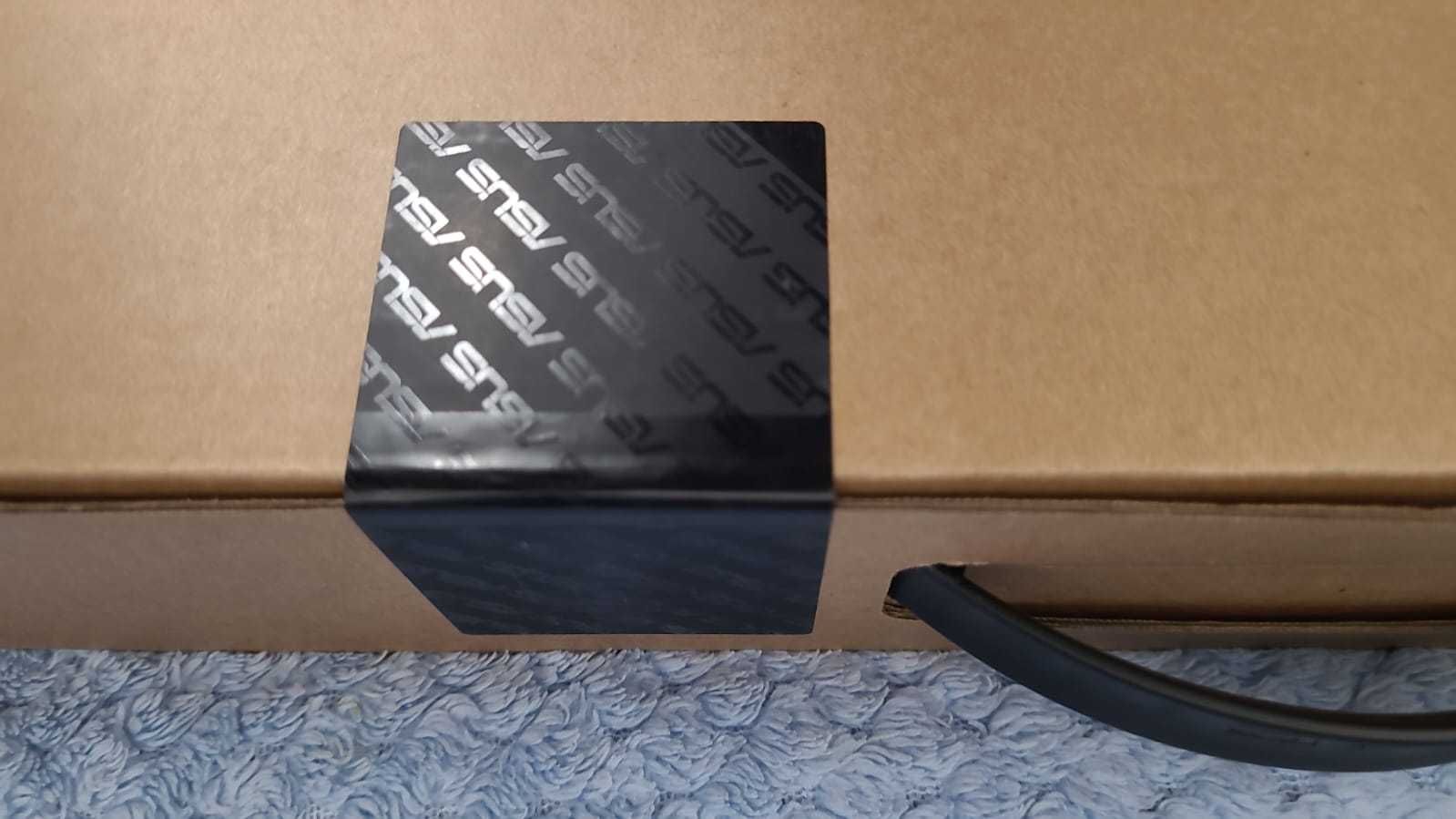 Laptop ASUS X1504V, i5-1335U , windows 11 , 16 gb ram -nou