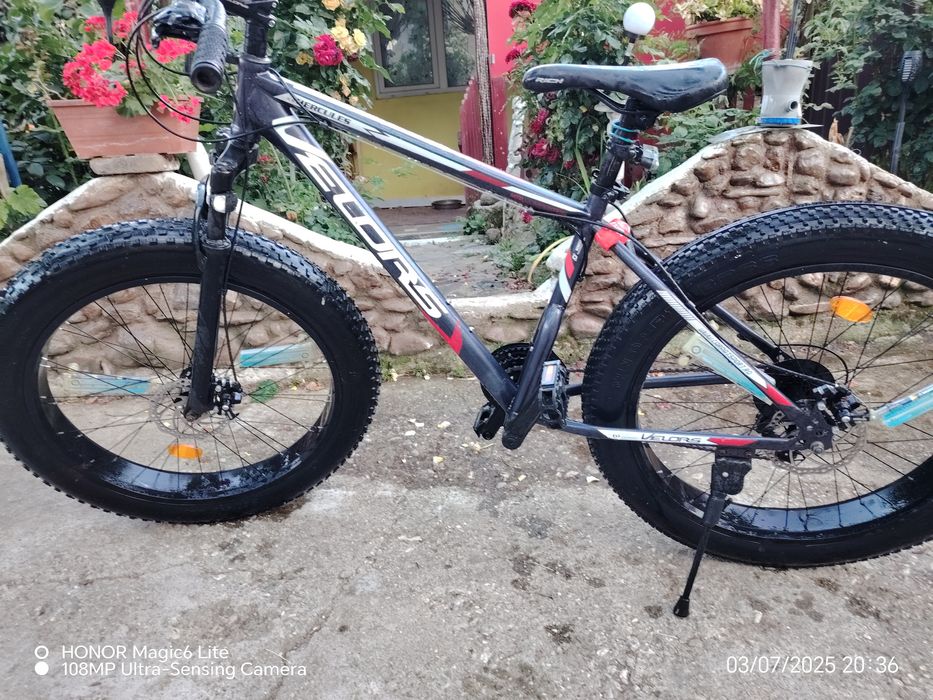 Vând bicicletă nouă