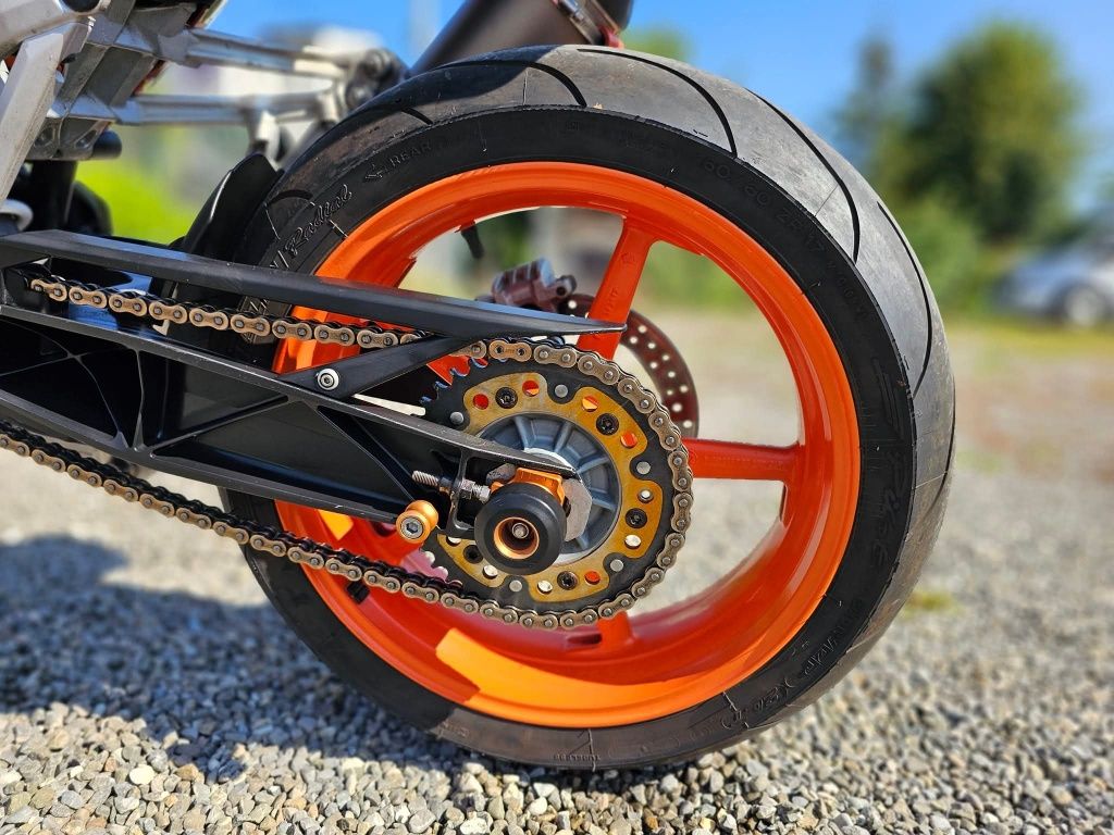 KTM 690 SM Prestige 2007

- To