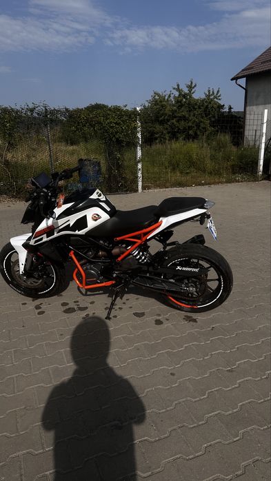 Vând KTM Duke 125 2018