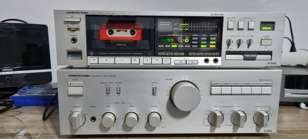 Amplificator Onkyo A 8250 si deck TA 2500 cu 3 capete 3 motoare