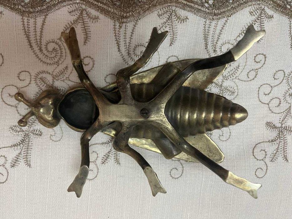 Пепельница "Муха" латунь. Состояние отличное.  Длина 18 см.