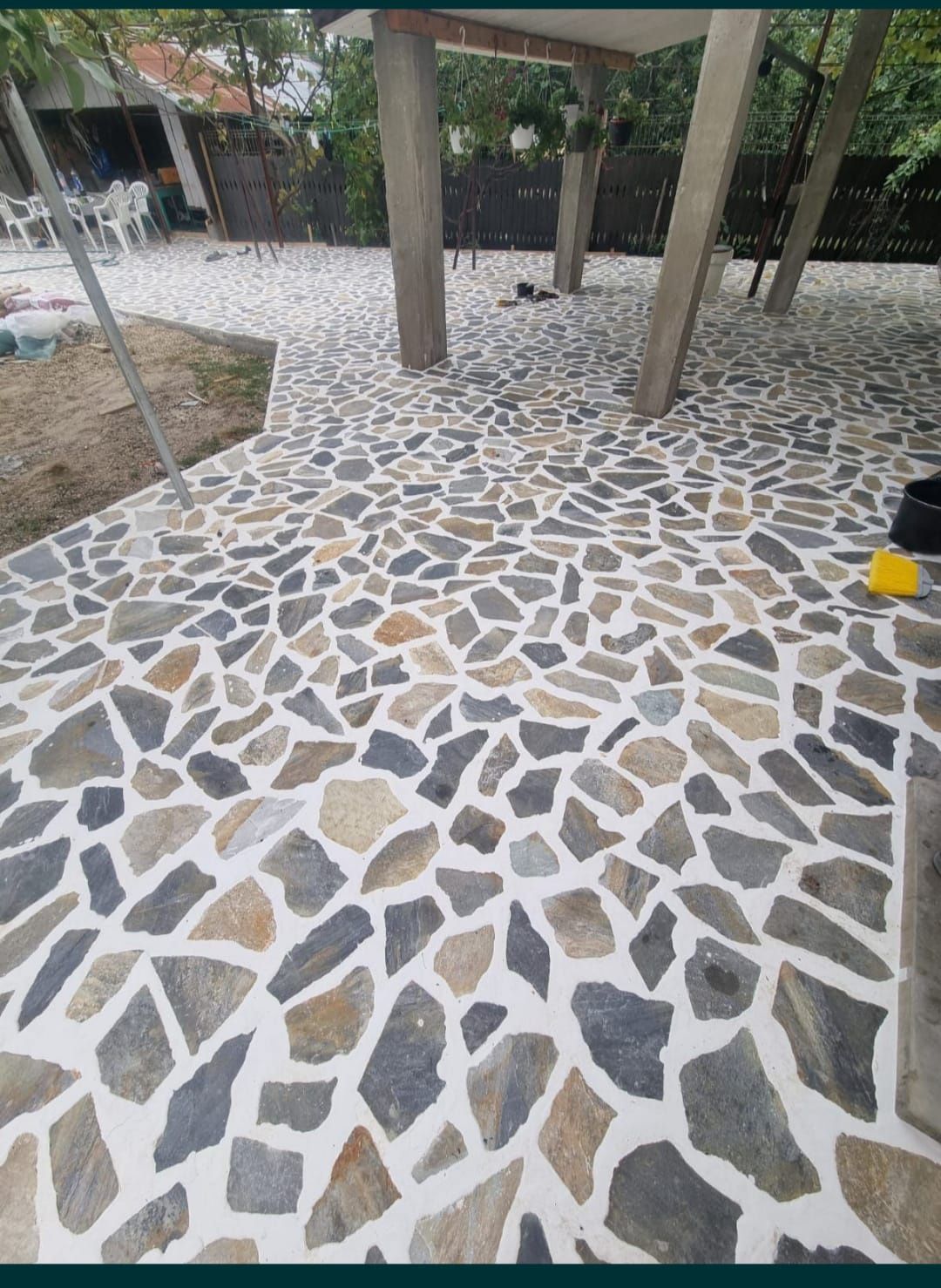 Piatră naturală de munte și de Grecia - Vânzare & Montaj profesional!