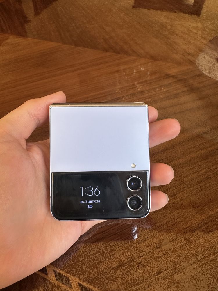 Samsung z flip 4 8/256
