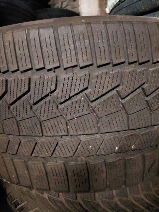 285/30/22" Continental 2бр.гуми