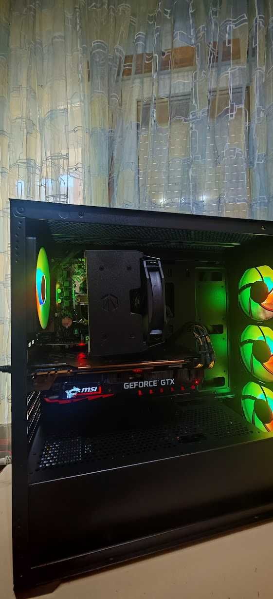 Добро Геймърско PC R7 3700X/32Gb/1TB nVme/GTX 1080TI/Гаранция